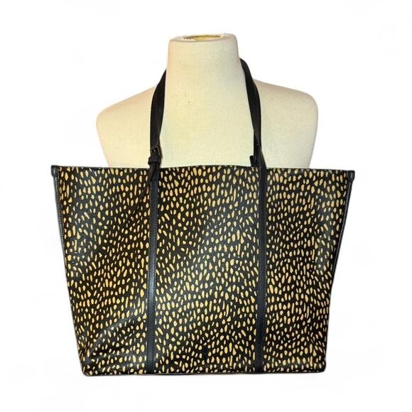 Thacker Kay 3 compartment Tote with calf hair animal print and leather - Picture 3 of 6